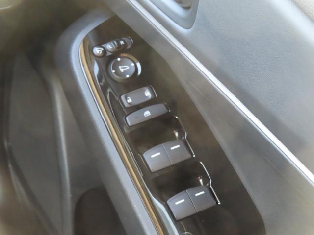 ヴェゼル ｅ：ＨＥＶＺ　認定中古車　電子制御パーキングブレーキ　ホンダコネクト対応ナビ　シートヒーター　ブラインドスポットモニター　クルーズコントロール　純正ナビ　バックカメラ　前後ドライブレコーダー　ＥＴＣ　イモビライザー（46枚目）