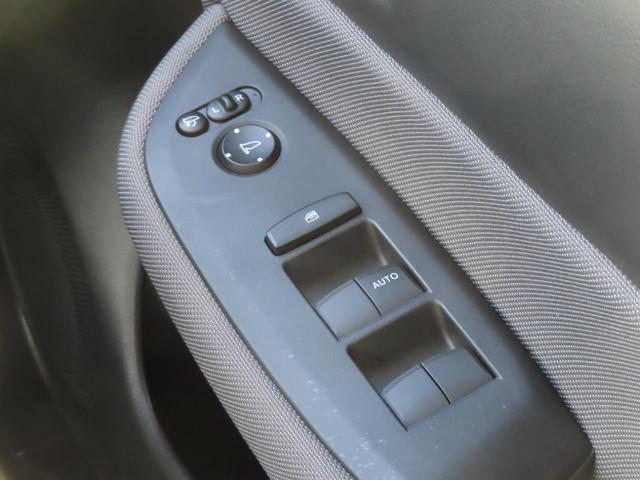 フィット ｅ：ＨＥＶクロスター　認定中古車　電子制御パーキングブレーキ　純正ナビ　クルーズコントロール　バックカメラ　前後ドライブレコーダー　ホンダセンシング　アイドリングストップ　フルセグ　ＣＤ／ＤＶＤ　ＵＳＢ　Ｂｌｕｅｔｏｏｔｈ（36枚目）