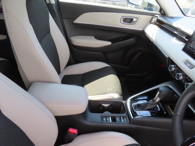 ヴェゼル ｅ：ＨＥＶＺ　認定中古車　電子制御パーキングブレーキ　ホンダコネクト対応ナビ　シートヒーター　クルーズコントロール　純正ナビ　バックカメラ　前後ドライブレコーダー　ＥＴＣ　ＡＢＳ　フルセグ　Ｂｌｕｅｔｏｏｔｈ対応（18枚目）