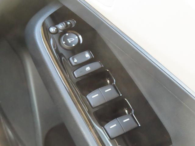 ヴェゼル ｅ：ＨＥＶＺ　認定中古車　電子制御パーキングブレーキ　ホンダコネクト対応ナビ　シートヒーター　クルーズコントロール　純正ナビ　バックカメラ　前後ドライブレコーダー　ＥＴＣ　ＡＢＳ　フルセグ　Ｂｌｕｅｔｏｏｔｈ対応（46枚目）