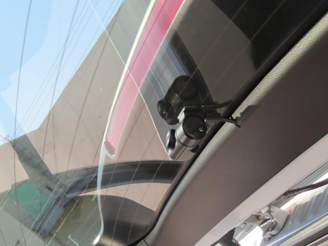 ヴェゼル ｅ：ＨＥＶＺ　認定中古車　電子制御パーキングブレーキ　ホンダコネクト対応ナビ　シートヒーター　クルーズコントロール　純正ナビ　バックカメラ　前後ドライブレコーダー　ＥＴＣ　ＡＢＳ　フルセグ　Ｂｌｕｅｔｏｏｔｈ対応（52枚目）