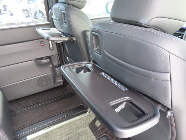 ステップワゴン ｅ：ＨＥＶスパーダ　認定中古車　電子制御パーキングブレーキ　両側パワースライドドア　ブラインドスポットモニター　純正ナビ　バックカメラ　ＥＴＣ　イモビライザー　フルセグ　ＣＤ／ＤＶＤ　ＭＳ　ＵＳＢ　Ｂｌｕｅｔｏｏｔｈ対応（25枚目）