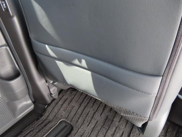 ステップワゴン ｅ：ＨＥＶスパーダ　認定中古車　電子制御パーキングブレーキ　両側パワースライドドア　ブラインドスポットモニター　純正ナビ　バックカメラ　ＥＴＣ　イモビライザー　フルセグ　ＣＤ／ＤＶＤ　ＭＳ　ＵＳＢ　Ｂｌｕｅｔｏｏｔｈ対応（26枚目）