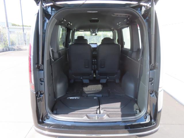 ステップワゴン ｅ：ＨＥＶスパーダ　認定中古車　電子制御パーキングブレーキ　両側パワースライドドア　ブラインドスポットモニター　純正ナビ　バックカメラ　ＥＴＣ　イモビライザー　フルセグ　ＣＤ／ＤＶＤ　ＭＳ　ＵＳＢ　Ｂｌｕｅｔｏｏｔｈ対応（31枚目）