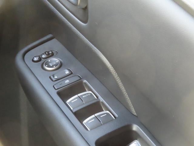 ステップワゴン ｅ：ＨＥＶスパーダ　認定中古車　電子制御パーキングブレーキ　両側パワースライドドア　ブラインドスポットモニター　純正ナビ　バックカメラ　ＥＴＣ　イモビライザー　フルセグ　ＣＤ／ＤＶＤ　ＭＳ　ＵＳＢ　Ｂｌｕｅｔｏｏｔｈ対応（48枚目）