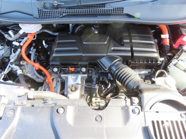 ステップワゴン ｅ：ＨＥＶスパーダ　認定中古車　電子制御パーキングブレーキ　両側パワースライドドア　ブラインドスポットモニター　純正ナビ　バックカメラ　ＥＴＣ　イモビライザー　フルセグ　ＣＤ／ＤＶＤ　ＭＳ　ＵＳＢ　Ｂｌｕｅｔｏｏｔｈ対応（69枚目）