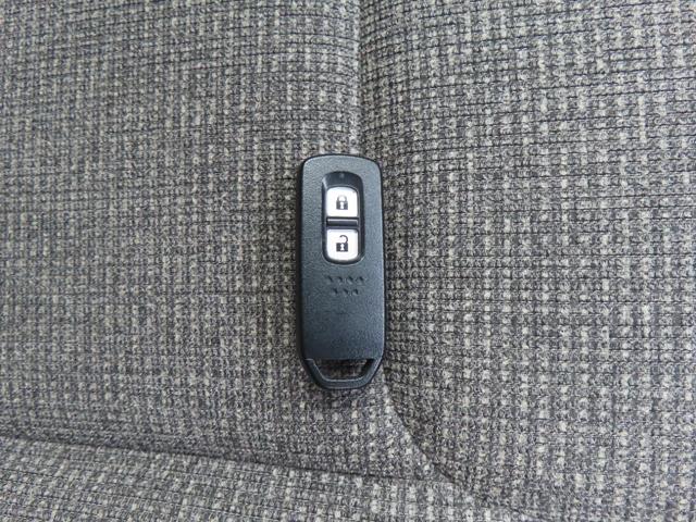 Ｎ－ＢＯＸ Ｇホンダセンシング　認定中古車　純正ナビ　バックカメラ　ＥＴＣ　クルーズコントロール　イモビライザー　ＡＢＳ　ＶＳＡ　ホンダセンシング　先進ライト　ベンチシート　フロアマット　ＣＤ再生　ＵＳＢ接続　Ｂｌｕｅｔｏｏｔｈ対応（52枚目）
