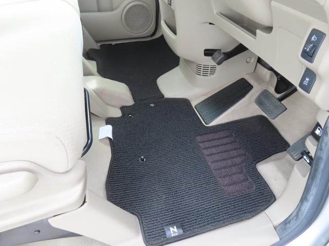 N-BOX G・ターボLパッケージ 認定中古車 両側パワースライドドア クルーズコントロール バックカメラ 純正ディスプレイチューナー ETC イモビライザー アイドリングストップ 純正アルミホイール ABS ワンセグ CD再生 USB(13枚目)