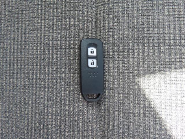 N-BOX Gホンダセンシング 認定中古車 社外ナビ バックカメラ ETC クルーズコントロール イモビライザー ホンダセンシング ABS VSA 社外アルミホイール ベンチシート フルセグ CD再生 Bluetooth対応(53枚目)
