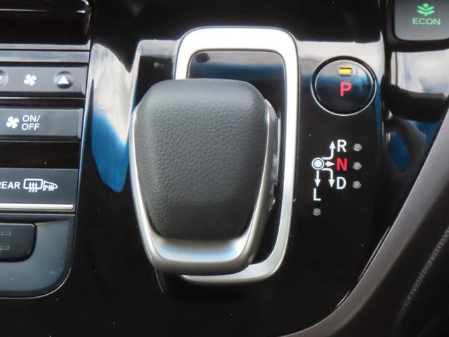 フリード+ハイブリッド ハイブリッドG・ホンダセンシング 認定中古車 両側パワースライドドア シートヒータ クルーズコントロール 純正ナビ ETC バックカメラ ホンダセンシング アイドリングストップ フルセグ CD/DVD再生 USB Bluetooth(29枚目)