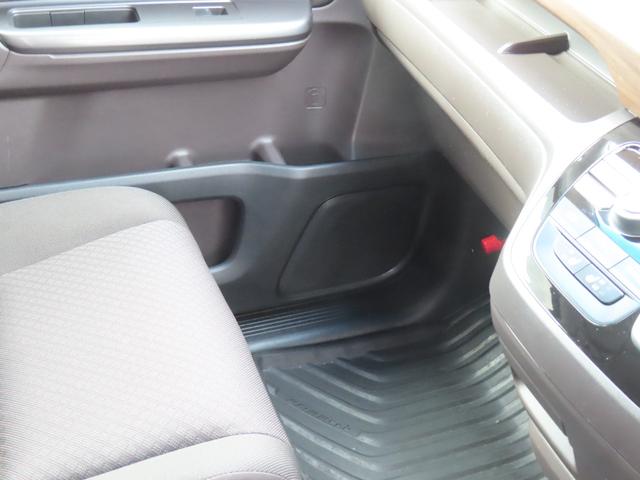 フリード+ハイブリッド ハイブリッドG・ホンダセンシング 認定中古車 両側パワースライドドア シートヒータ クルーズコントロール 純正ナビ ETC バックカメラ ホンダセンシング アイドリングストップ フルセグ CD/DVD再生 USB Bluetooth(49枚目)