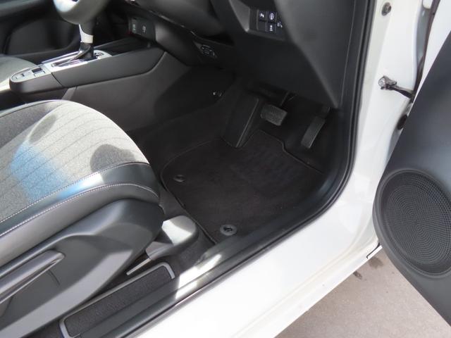 フィット ホーム 認定中古車 電子制御パーキングブレーキ 純正ナビ バックカメラ ETC ドライブレコーダー クルーズコントロール フルセグ CD/DVD再生 USB接続 Bluetooth対応 レンタカーアップ(14枚目)