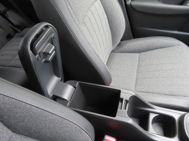 フィット ｅ：ＨＥＶホーム　認定中古車　電子制御パーキングブレーキ　ホンダコネクト対応ナビ　ブラインドスポットモニター　全周囲カメラ　ＥＴＣ　クルーズコントロール　イモビライザー　ＡＢＳ　フルセグ　ＵＳＢ　Ｂｌｕｅｔｏｏｔｈ対応（16枚目）