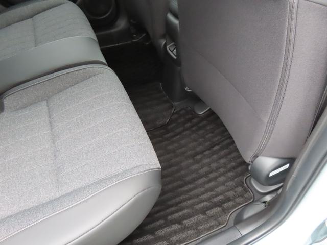 フィット ｅ：ＨＥＶホーム　認定中古車　電子制御パーキングブレーキ　ホンダコネクト対応ナビ　ブラインドスポットモニター　全周囲カメラ　ＥＴＣ　クルーズコントロール　イモビライザー　ＡＢＳ　フルセグ　ＵＳＢ　Ｂｌｕｅｔｏｏｔｈ対応（23枚目）