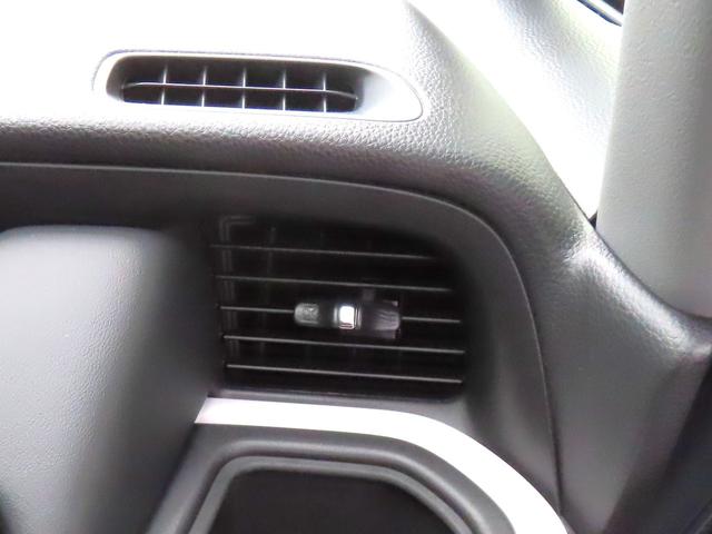 フィット ｅ：ＨＥＶホーム　認定中古車　電子制御パーキングブレーキ　ホンダコネクト対応ナビ　ブラインドスポットモニター　全周囲カメラ　ＥＴＣ　クルーズコントロール　イモビライザー　ＡＢＳ　フルセグ　ＵＳＢ　Ｂｌｕｅｔｏｏｔｈ対応（35枚目）