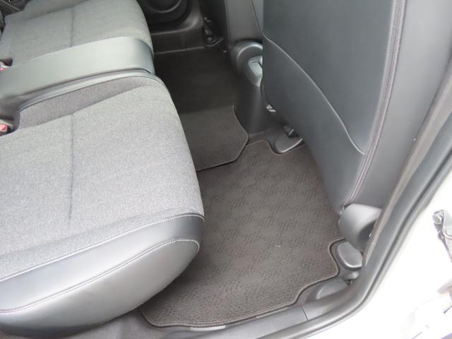 フィット ホーム　認定中古車　電子制御パーキングブレーキ　純正ナビ　バックカメラ　ＥＴＣ　ドライブレコーダー　クルーズコントロール　イモビライザー　障害物センサー　ＣＤ再生　ＵＳＢ　Ｂｌｕｅｔｏｏｔ　レンタカーアップ（17枚目）