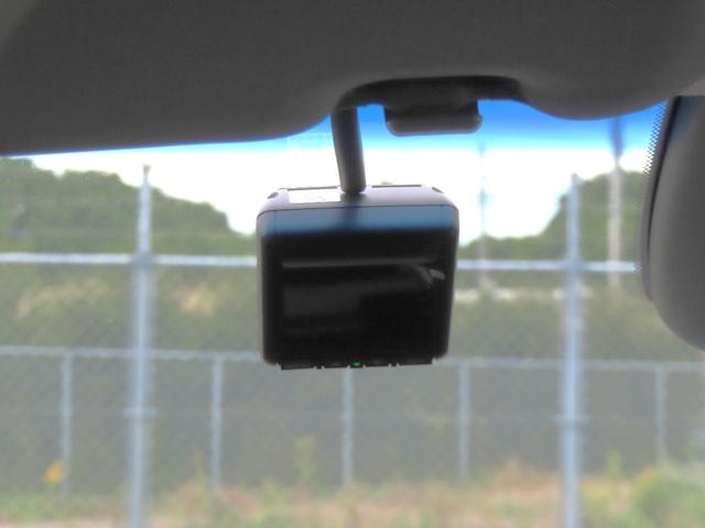 フィット ホーム　認定中古車　電子制御パーキングブレーキ　純正ナビ　バックカメラ　ＥＴＣ　ドライブレコーダー　クルーズコントロール　イモビライザー　障害物センサー　ＣＤ再生　ＵＳＢ　Ｂｌｕｅｔｏｏｔ　レンタカーアップ（46枚目）