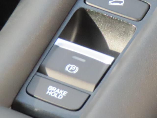 ZR-V e:HEVZ 認定中古車 ステアリングヒーター ドライビングポジションシステム 電子制御パーキングブレーキ ブラインドスポットモニター ホンダコネクト対応ナビ シートヒーター 全周囲カメラ ETC 電動シート(9枚目)