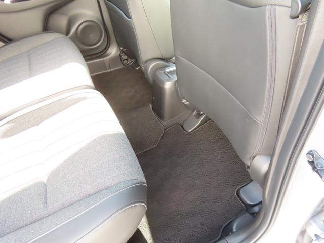 フィット ホーム　認定中古車　電子制御パーキングブレーキ　純正ナビ　バックカメラ　ＥＴＣ　ドライブレコーダー　クルーズコントロール　イモビライザー　ＣＤ再生　ＵＳＢ接続　Ｂｌｕｅｔｏｏｔｈ対応　レンタカーアップ（17枚目）