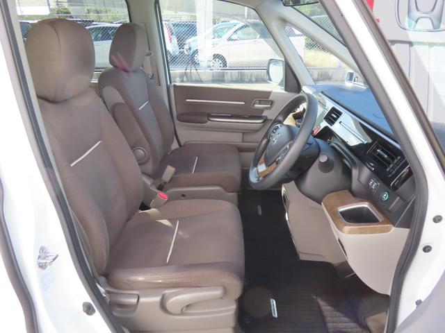 ステップワゴン Ｇ・ＥＸ　認定中古車　リア席モニター　両側パワースライドドア　シートヒーター　純正ナビ　バックカメラ　ＥＴＣ　純正アルミホイール　イモビライザー　ホンダセンシング　ＣＤ／ＤＶＤ　ＵＳＢ　Ｂｌｕｅｔｏｏｔｈ対応（15枚目）