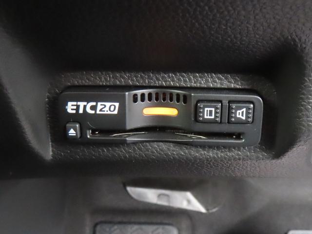 ヴェゼル ｅ：ＨＥＶＺ　認定中古車ブラインドスポットモニター電子制御パーキングブレーキホンダコネクト対応ナビシートヒーターバックカメラＥＴＣ前後ドライブレコーダー電動リアゲートＵＳＢＢｌｕｅｔｏｏｔｈ対応（12枚目）