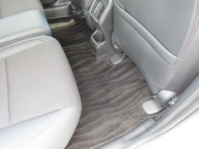 ヴェゼル ｅ：ＨＥＶＺ　認定中古車ブラインドスポットモニター電子制御パーキングブレーキホンダコネクト対応ナビシートヒーターバックカメラＥＴＣ前後ドライブレコーダー電動リアゲートＵＳＢＢｌｕｅｔｏｏｔｈ対応（22枚目）