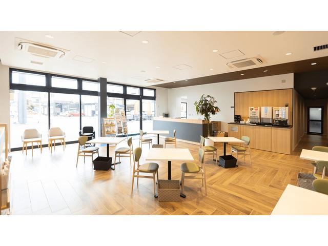 N-ONE プレミアム 認定中古車 純正ナビ バックカメラ ETC アイドリングストップ イモビライザー純正アルミホイール スマートキー フロアマット ベンチシート フルセグ CD/DVD USB Bluetooth対応(69枚目)