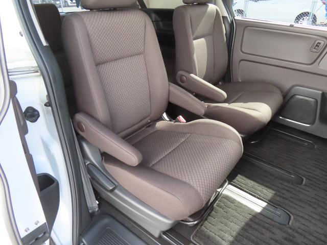 フリード Ｇ・ホンダセンシング　認定中古車　両側パワースライドドア　シートヒーター　純正ナビ　バックカメラ　ＥＴＣ　クルーズコントロール　イモビライザー　ＡＢＳ　ＶＳＡ　フルセグ　ＣＤ／ＤＶＤ再生　ＵＳＢ接続　Ｂｌｕｅｔｏｏｔｈ対応（18枚目）