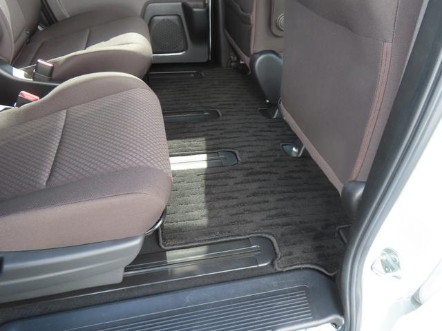 フリード Ｇ・ホンダセンシング　認定中古車　両側パワースライドドア　シートヒーター　純正ナビ　バックカメラ　ＥＴＣ　クルーズコントロール　イモビライザー　ＡＢＳ　ＶＳＡ　フルセグ　ＣＤ／ＤＶＤ再生　ＵＳＢ接続　Ｂｌｕｅｔｏｏｔｈ対応（19枚目）