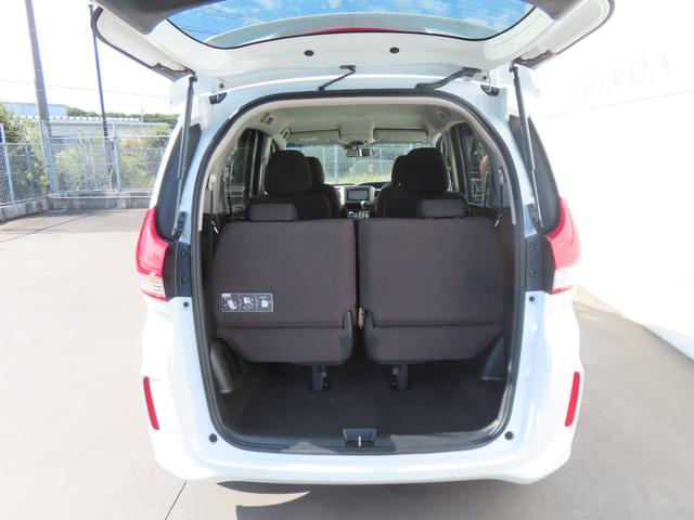 フリード Ｇ・ホンダセンシング　認定中古車　両側パワースライドドア　シートヒーター　純正ナビ　バックカメラ　ＥＴＣ　クルーズコントロール　イモビライザー　ＡＢＳ　ＶＳＡ　フルセグ　ＣＤ／ＤＶＤ再生　ＵＳＢ接続　Ｂｌｕｅｔｏｏｔｈ対応（23枚目）