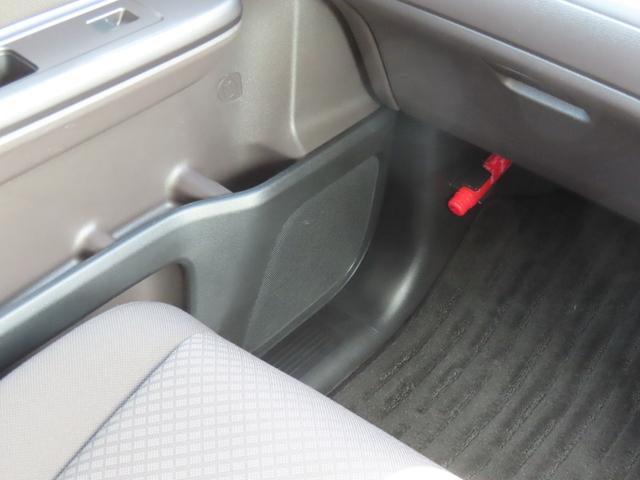 フリード Ｇ・ホンダセンシング　認定中古車　両側パワースライドドア　シートヒーター　純正ナビ　バックカメラ　ＥＴＣ　クルーズコントロール　イモビライザー　ＡＢＳ　ＶＳＡ　フルセグ　ＣＤ／ＤＶＤ再生　ＵＳＢ接続　Ｂｌｕｅｔｏｏｔｈ対応（49枚目）