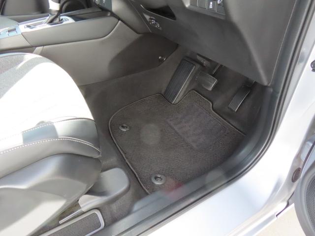 フィット ホーム　レンタカーアップ　電子制御パーキングブレーキ　バックカメラ　純正ナビ　ドライブレコーダー　ＥＴＣ　障害物センサー　クルーズコントロール　イモビライザー　ＣＤ　ＵＳＢ　Ｂｌｕｅｔｏｏｔｈ対応（14枚目）