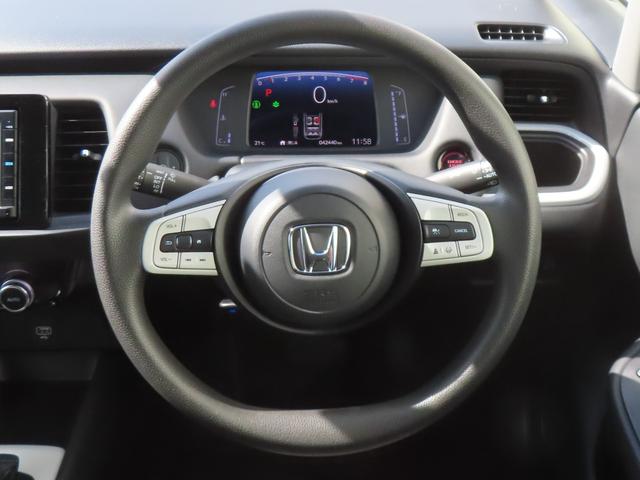 フィット ホーム　レンタカーアップ　電子制御パーキングブレーキ　バックカメラ　純正ナビ　ドライブレコーダー　ＥＴＣ　障害物センサー　クルーズコントロール　イモビライザー　ＣＤ　ＵＳＢ　Ｂｌｕｅｔｏｏｔｈ対応（21枚目）