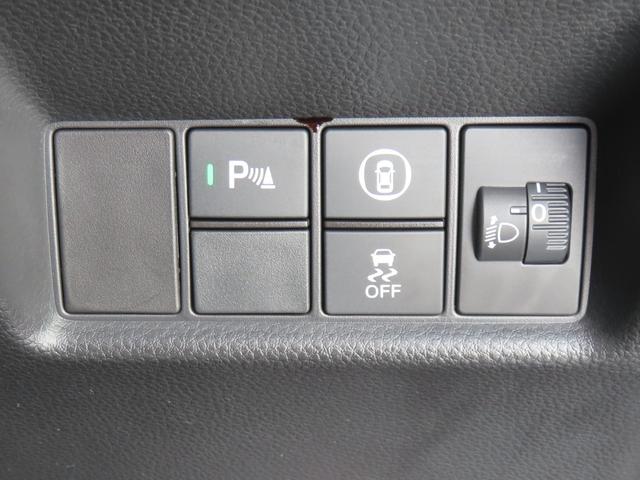 フィット ホーム　レンタカーアップ　電子制御パーキングブレーキ　バックカメラ　純正ナビ　ドライブレコーダー　ＥＴＣ　障害物センサー　クルーズコントロール　イモビライザー　ＣＤ　ＵＳＢ　Ｂｌｕｅｔｏｏｔｈ対応（31枚目）