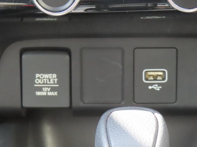 フィット ホーム　レンタカーアップ　電子制御パーキングブレーキ　バックカメラ　純正ナビ　ドライブレコーダー　ＥＴＣ　障害物センサー　クルーズコントロール　イモビライザー　ＣＤ　ＵＳＢ　Ｂｌｕｅｔｏｏｔｈ対応（32枚目）