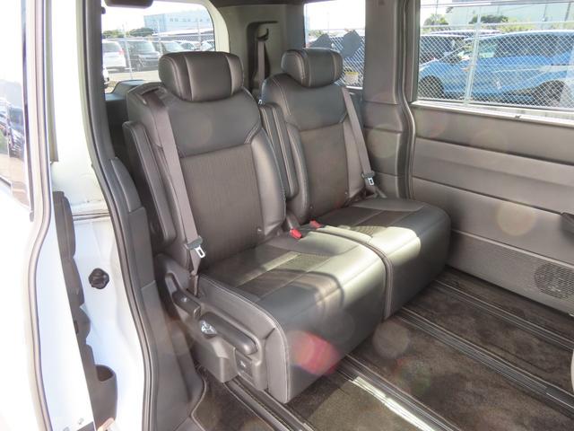 ステップワゴン ｅ：ＨＥＶスパーダ　認定中古車　リア席モニター　電子制御パーキングブレーキ　ブラインドスポットモニター　ホンダコネクト対応ナビ　両側パワースライドドア　シートヒーター　全周囲カメラ　ＥＴＣ　前後ドライブレコーダー（20枚目）