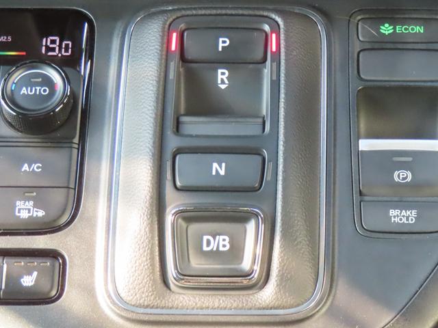 ステップワゴン ｅ：ＨＥＶスパーダ　認定中古車　リア席モニター　電子制御パーキングブレーキ　ブラインドスポットモニター　ホンダコネクト対応ナビ　両側パワースライドドア　シートヒーター　全周囲カメラ　ＥＴＣ　前後ドライブレコーダー（36枚目）