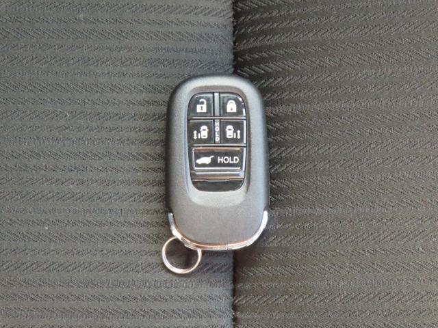 ステップワゴン ｅ：ＨＥＶスパーダ　認定中古車　リア席モニター　電子制御パーキングブレーキ　ブラインドスポットモニター　ホンダコネクト対応ナビ　両側パワースライドドア　シートヒーター　全周囲カメラ　ＥＴＣ　前後ドライブレコーダー（70枚目）