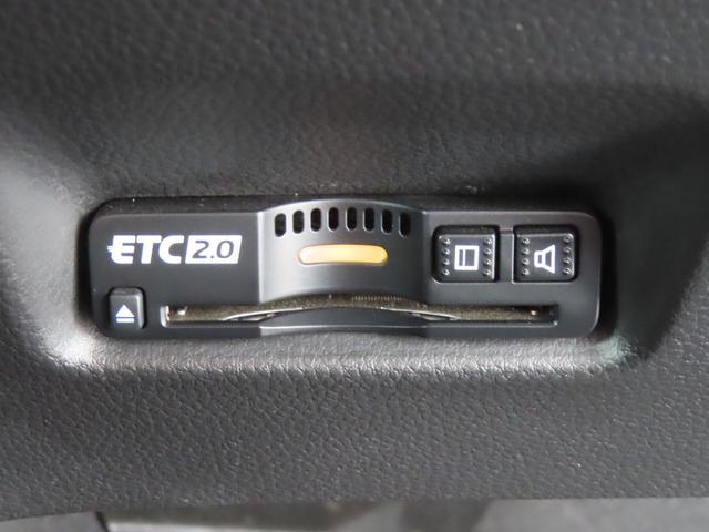 フィット ｅ：ＨＥＶホーム　認定中古車　電子制御パーキングブレーキ　ホンダコネクト対応ナビ　ブラインドスポットモニター　全周囲カメラ　ＥＴＣ　クルーズコントロール　ホンダセンシング　フルセグ　ＵＳＢ接続　Ｂｌｕｅｔｏｏｔｈ対応（12枚目）