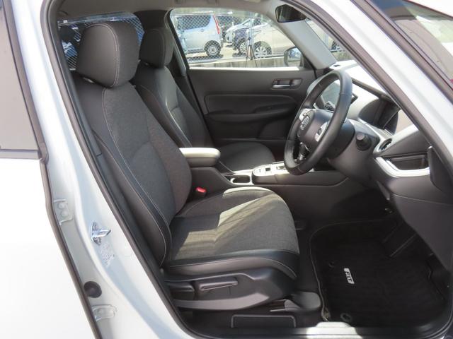 フィット ｅ：ＨＥＶホーム　認定中古車　電子制御パーキングブレーキ　ホンダコネクト対応ナビ　ブラインドスポットモニター　全周囲カメラ　ＥＴＣ　クルーズコントロール　ホンダセンシング　フルセグ　ＵＳＢ接続　Ｂｌｕｅｔｏｏｔｈ対応（14枚目）