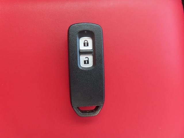 Ｎ－ＢＯＸスラッシュ Ｇ・Ｌインテリアカラーパッケージ　認定中古車　ステアリングヒーター　電子制御パーキングブレーキ　シートヒーター　純正ナビ　バックカメラ　イモビライザー　アイドリングストップ　フルセグ　ＣＤ／ＤＶＤ再生　ＵＳＢ　Ｂｌｕｅｔｏｏｔｈ対応（50枚目）