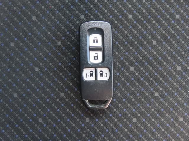 Ｎ－ＢＯＸ ＧターボＳＳパッケージ　認定中古車　両側パワースライドドア　純正ナビ　バックカメラ　ＥＴＣ　イモビライザー　アイドリングストップ　純正アルミホイール　ＡＢＳ　ＶＳＡ　ワンセグ　ＣＤ／ＤＶＤ再生　ＵＳＢ　Ｂｌｕｅｔｏｏｔｈ対応（48枚目）