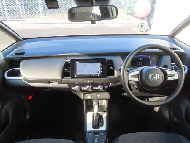 フィット ホーム 認定中古車 電子制御パーキングブレーキ 純正ナビ バックカメラ ETC ドライブレコーダー クルーズコントロール 障害物センサー イモビライザー レンタカーアップ CD USB Bluetooth対応(12枚目)