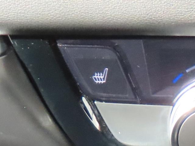 ヴェゼル ｅ：ＨＥＶＺ　認定中古車　ステアリングヒーター　電子制御パーキングブレーキ　シートヒーター　純正９インチナビ　バックカメラ　ＥＴＣ　クルーズコントロール　イモビライザー　純正アルミホイール　フルセグ　ＣＤ／ＤＶＤ（9枚目）