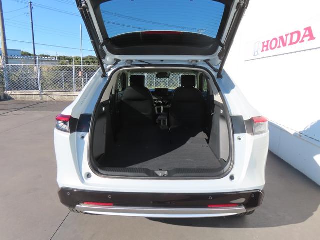 ヴェゼル ｅ：ＨＥＶＺ　認定中古車　ステアリングヒーター　電子制御パーキングブレーキ　シートヒーター　純正９インチナビ　バックカメラ　ＥＴＣ　クルーズコントロール　イモビライザー　純正アルミホイール　フルセグ　ＣＤ／ＤＶＤ（24枚目）