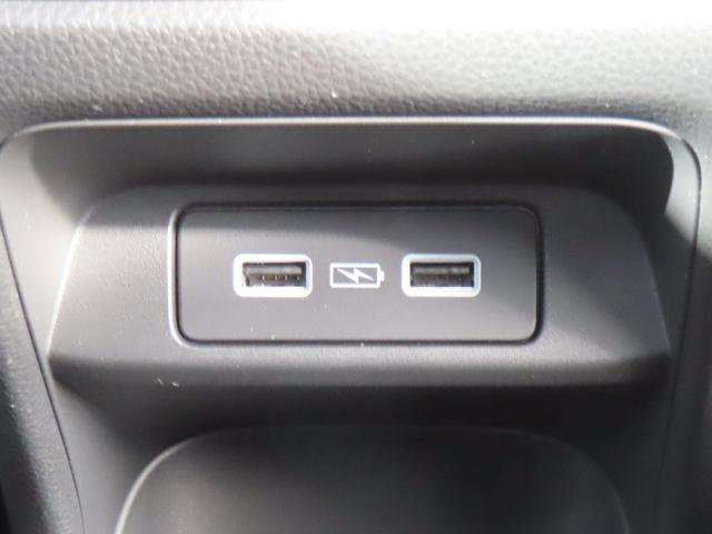 ヴェゼル ｅ：ＨＥＶＺ　認定中古車　ステアリングヒーター　電子制御パーキングブレーキ　シートヒーター　純正９インチナビ　バックカメラ　ＥＴＣ　クルーズコントロール　イモビライザー　純正アルミホイール　フルセグ　ＣＤ／ＤＶＤ（44枚目）