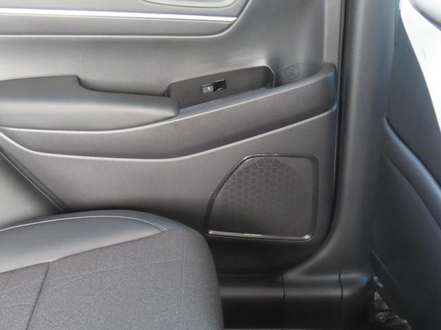 ヴェゼル ｅ：ＨＥＶＺ　認定中古車　ステアリングヒーター　電子制御パーキングブレーキ　シートヒーター　純正９インチナビ　バックカメラ　ＥＴＣ　クルーズコントロール　イモビライザー　純正アルミホイール　フルセグ　ＣＤ／ＤＶＤ（52枚目）