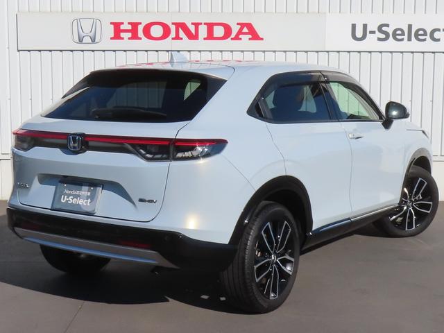 ヴェゼル ｅ：ＨＥＶＺ　認定中古車　ステアリングヒーター　電子制御パーキングブレーキ　シートヒーター　純正９インチナビ　バックカメラ　ＥＴＣ　クルーズコントロール　イモビライザー　純正アルミホイール　フルセグ　ＣＤ／ＤＶＤ（62枚目）