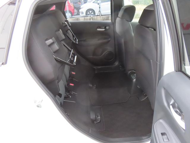 フィット ベーシック　認定中古車　電子制御パーキングブレーキ　純正ナビ　バックカメラ　ＥＴＣ　ドライブレコーダー　クルーズコントロール　ホンダセンシング　障害物センサー　ＣＤ　ＵＳＢ　Ｂｌｕｅｔｏｏｔｈ　レンタカーアップ（15枚目）