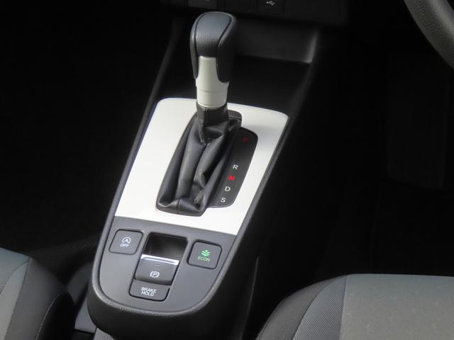 フィット ベーシック　認定中古車　電子制御パーキングブレーキ　純正ナビ　バックカメラ　ＥＴＣ　ドライブレコーダー　クルーズコントロール　ホンダセンシング　障害物センサー　ＣＤ　ＵＳＢ　Ｂｌｕｅｔｏｏｔｈ　レンタカーアップ（23枚目）